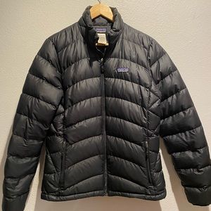 Patagonia down sweater size M